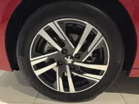 Usata Peugeot 208 Allure 75 CV (55 kW) 2022 Rosso Utilitaria