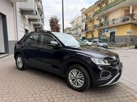 Usata VW T-Roc Life 150 CV (110 kW) 2023 Grigio SUV