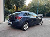Usata Opel Astra Cosmo 140 CV (102 kW) 2010 Berlina