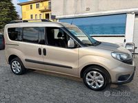 Begagnad Fiat Doblò Lounge 120 HK (88 kW) 2015 Grå Minibuss