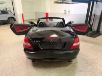 Usata Mercedes SLK350 272 CV (200 kW) 2005 Nero Cabrio