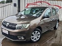 Usata Dacia Sandero Lauréate 75 CV (55 kW) 2018 Marrone Utilitaria