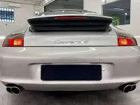 Usata Porsche 911 Carrera 4 320 CV (235 kW) 2002 Argento Coupé