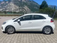 Usata Kia Rio Active 75 CV (55 kW) 2017 Bianco Berlina