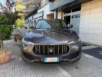 Usata Maserati Levante 275 CV (202 kW) 2017 Grigio SUV