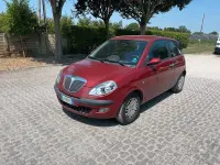 Usata Lancia Ypsilon 69 CV (50 kW) 2004 Rosso Utilitaria