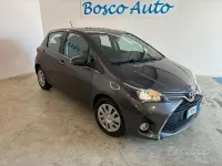 Usata Toyota Yaris Active 90 CV (66 kW) 2015 Grigio Utilitaria
