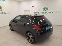 Usata Peugeot 208 GT-line 120 CV (88 kW) 2017 Nero Utilitaria