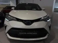 Usata Toyota C-HR Comfort 152 CV (111 kW) 2021 Pearl white SUV