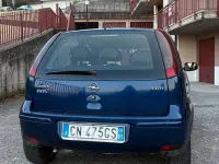 Używany Opel Corsa 69 KM (50 kW) 2004 Niebieski Hatchback
