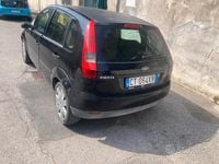 Usata Ford Fiesta 75 CV (55 kW) 2004 Nero Utilitaria