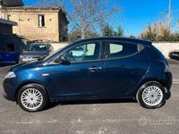 Usata Lancia Ypsilon Silver 69 CV (50 kW) 2016 Blu Utilitaria