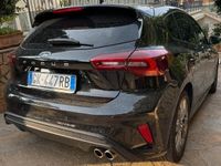 Usata Ford Focus ST-Line 120 CV (88 kW) 2022 Nero Utilitaria