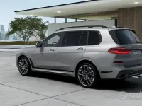 Nuova BMW X7 M Sport 340 CV (250 kW) 2026 Grigio SUV