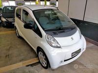 Usata Peugeot iON Access 49 kW (67 CV) 2011 Bianco Utilitaria