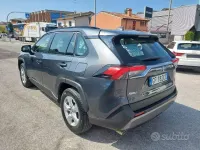 Usata Toyota RAV4 Hybrid Business Edition 178 CV (130 kW) 2021 Grigio scuro metallizzato SUV