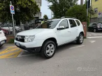 Usata Dacia Duster Lauréate 105 CV (77 kW) 2012 Bianco SUV