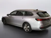 Usata VW Passat Business 150 CV (110 kW) 2024 5v grigio manganese metallizzato Station wagon