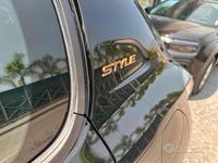 Nuova Peugeot 208 Style 101 CV (74 kW) 2025 Giallo Utilitaria