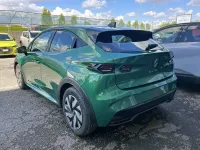 Nuova Renault Clio V Evolution 114 CV (83 kW) 2026 Verde assoluto Berlina