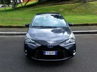 Usata Toyota Yaris Hybrid Active 73 CV (53 kW) 2018 Grigio Berlina