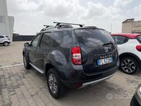 Usata Dacia Duster Lauréate 110 CV (80 kW) 2017 Grigio SUV