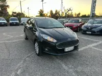 Usata Ford Fiesta Titanium 75 CV (55 kW) 2015 Grigio Utilitaria
