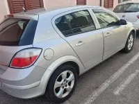 Używany Opel Astra 101 KM (74 kW) 2005 Szary Sedan/Limuzyna