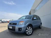 Usata Ford Fusion Titanium 90 CV (66 kW) 2006 Blu Utilitaria