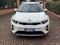 Usata Kia Stonic Style 120 CV (88 kW) 2019 Bianco SUV