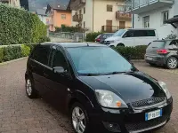 Usata Ford Fiesta 68 CV (50 kW) 2008 Nero Utilitaria