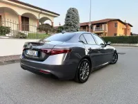 Usata Alfa Romeo Giulia Super 150 CV (110 kW) 2018 Grigio Berlina