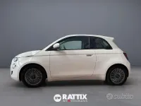 Używany Fiat 500e Passion 42 kW (58 KM) 2021 Biały Sedan/Limuzyna