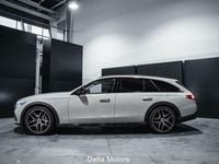 Nuova Mercedes 300 Premium 197 CV (144 kW) 2025 Grigio Station wagon