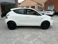 Usata Lancia Ypsilon 85 CV (62 kW) 2015 Bianco Utilitaria
