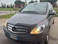 Usata Mercedes B180 109 CV (80 kW) 2009 Grigio Monovolume