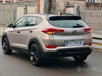 Usata Hyundai Tucson 185 CV (136 kW) 2015 Grigio SUV