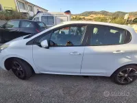Usata Peugeot 208 Active 82 CV (60 kW) 2014 Bianco Utilitaria