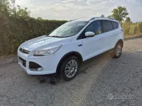 Usata Ford Kuga 163 CV (119 kW) 2013 Bianco SUV