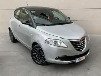 Usata Lancia Ypsilon 69 CV (50 kW) 2014 Argento Utilitaria