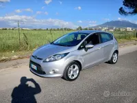 Usata Ford Fiesta Titanium 97 CV (71 kW) 2013 Nero Berlina