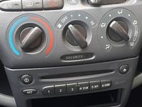 Usata Toyota Yaris 68 CV (50 kW) 1999 Blu Berlina