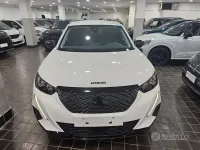 Usata Peugeot 2008 Allure 131 CV (96 kW) 2022 Bianco SUV