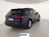 Usata Audi Q7 Sport 286 CV (210 kW) 2023 Blu navarra metallizzato SUV