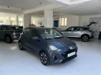 Usata Hyundai i10 67 CV (49 kW) 2023 Grigio scuro metallizzato Utilitaria