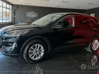 Begagnad Ford Kuga Business Edition 120 HK (88 kW) 2021 Svart SUV
