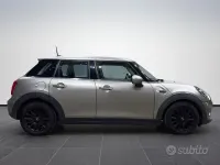 Usata Mini ONE 102 CV (75 kW) 2019 Grigio Utilitaria