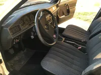 Usata Mercedes 190 72 CV (52 kW) 1984 Bianco Berlina
