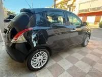 Usata Lancia Ypsilon Gold 69 CV (50 kW) 2015 Nero Utilitaria