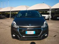 Usata Peugeot 208 82 CV (60 kW) 2018 Grigio Utilitaria